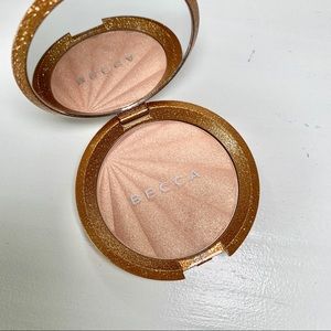 Becca Champagne Pop Highlighter Collectors Edition